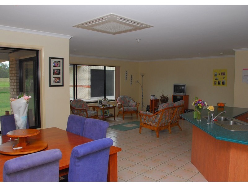 3 Oriole Crt, Eli Waters QLD 4655