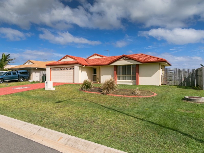 53 Bounty Cct, Eli Waters QLD 4655
