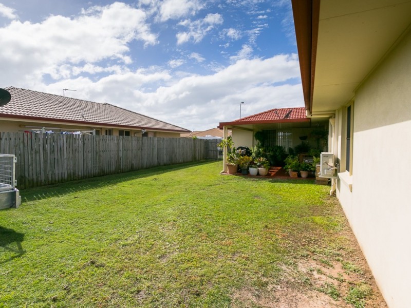 53 Bounty Cct, Eli Waters QLD 4655