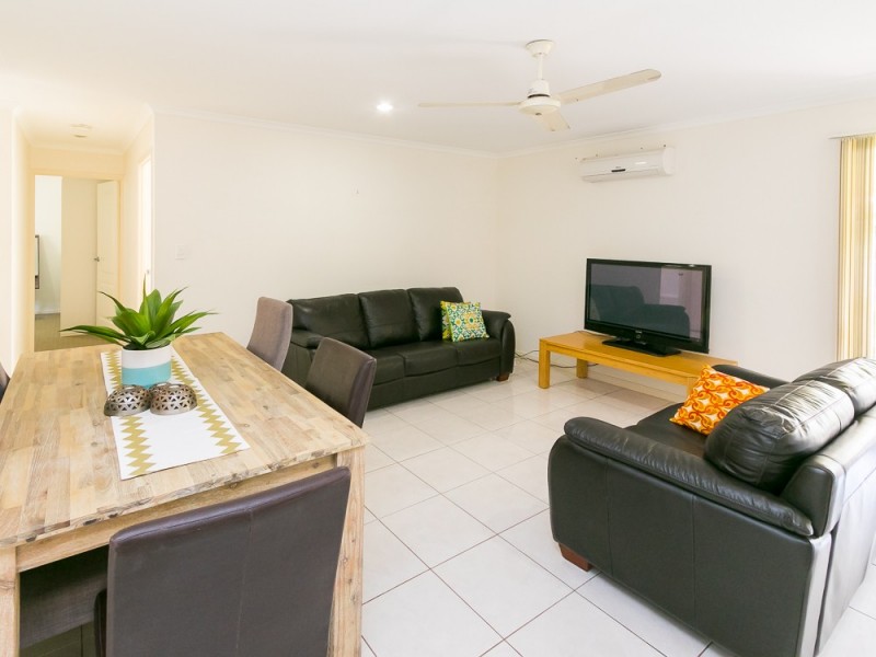 53 Bounty Cct, Eli Waters QLD 4655