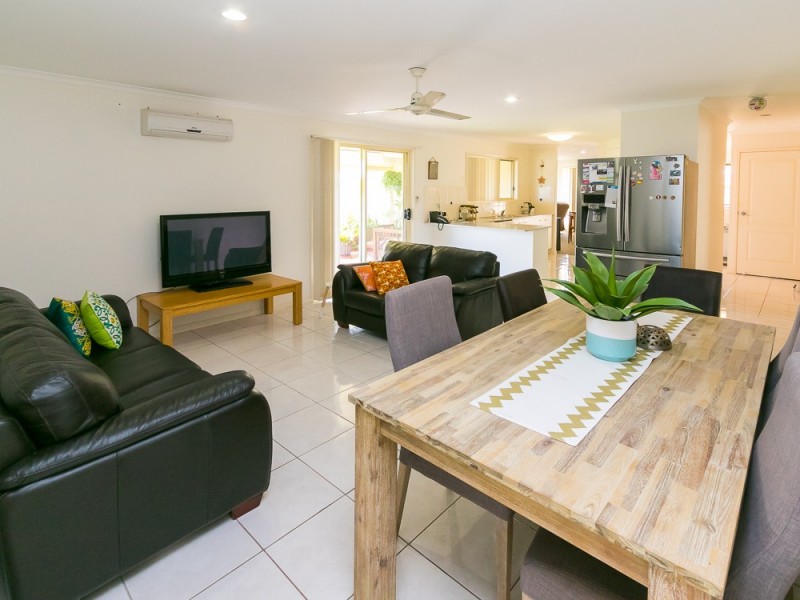 53 Bounty Cct, Eli Waters QLD 4655