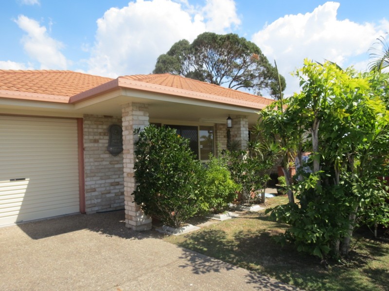1 Twolyn Street, Urangan QLD 4655