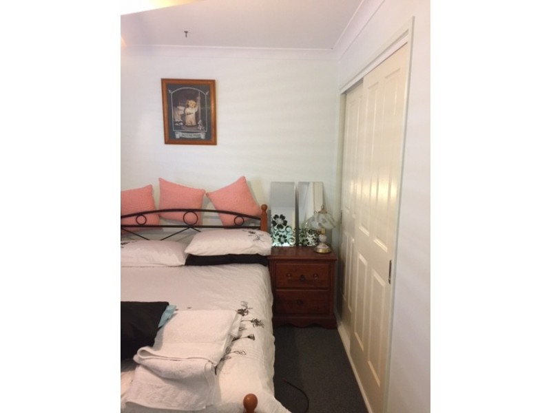 1 Twolyn Street, Urangan QLD 4655