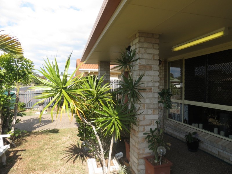 1 Twolyn Street, Urangan QLD 4655