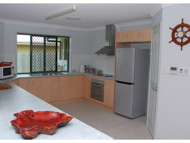 58 Cunningham St, Urangan QLD 4655