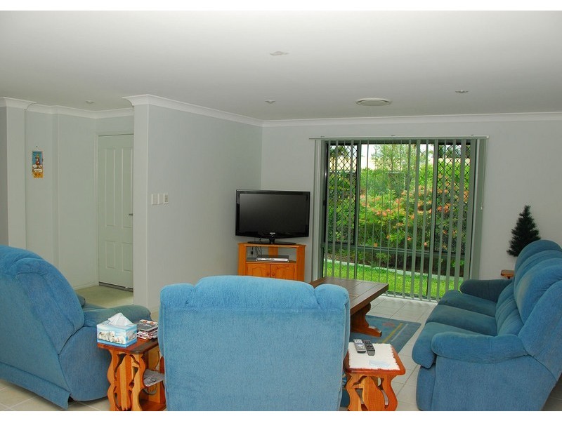 58 Cunningham St, Urangan QLD 4655