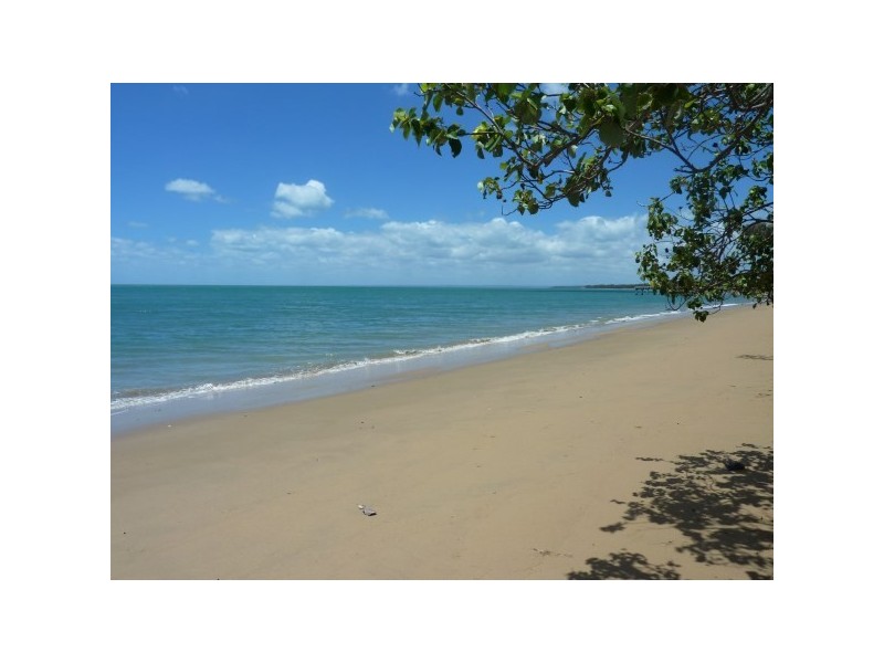 58 Cunningham St, Urangan QLD 4655