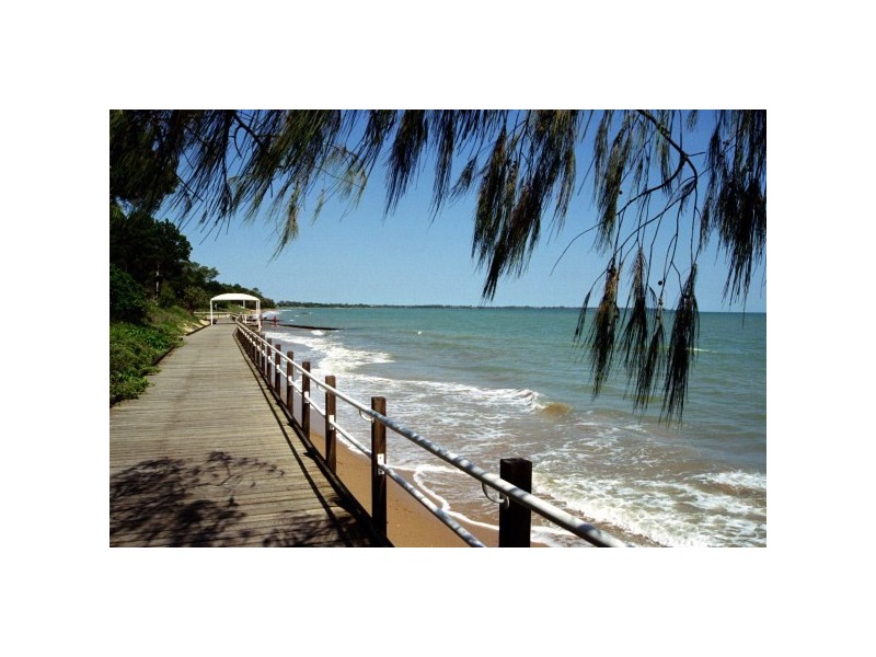 58 Cunningham St, Urangan QLD 4655
