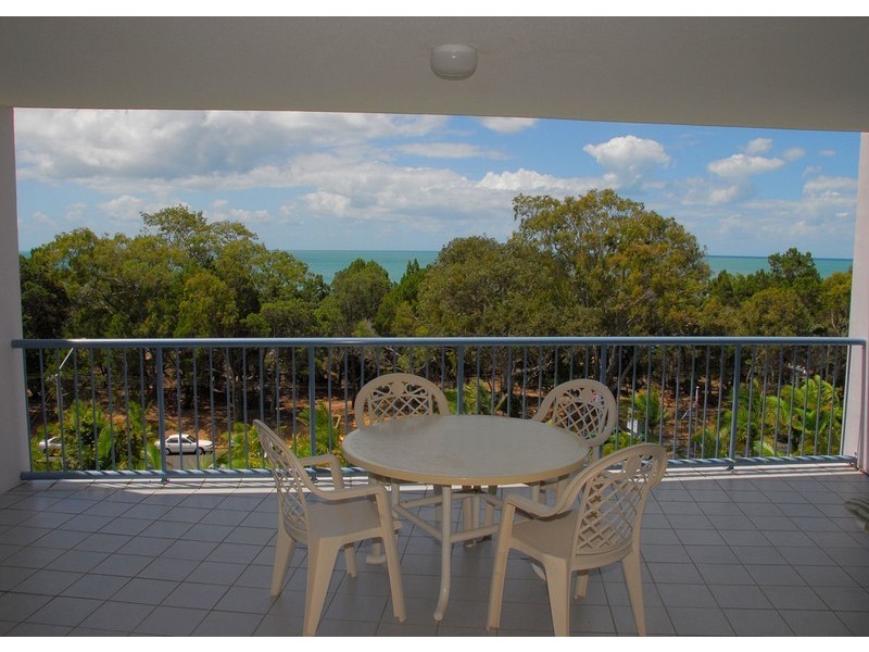 U652/386 Esplanade, Torquay QLD 4655