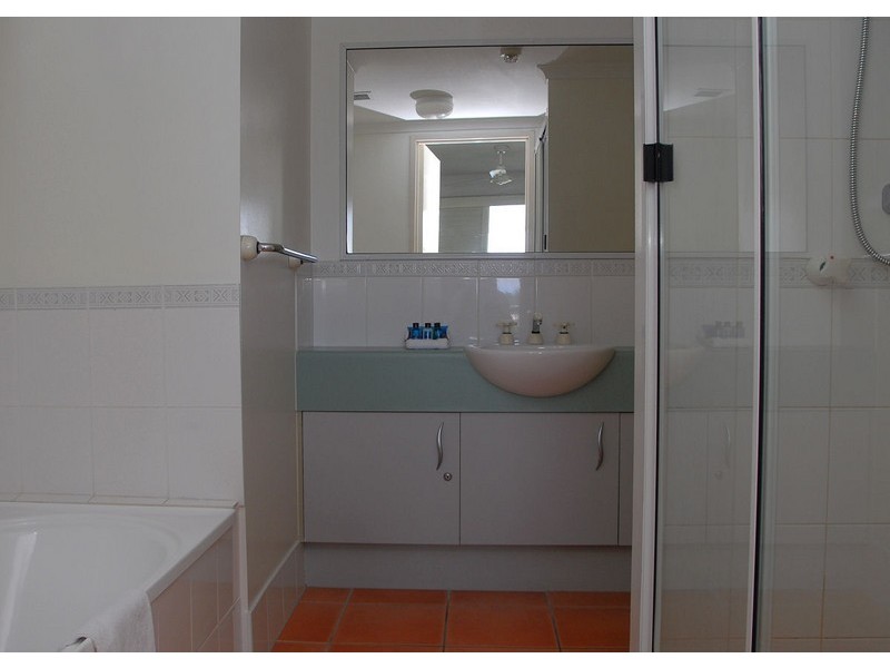 U652/386 Esplanade, Torquay QLD 4655