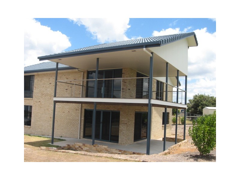 4 Bonnie Place, Craignish QLD 4655