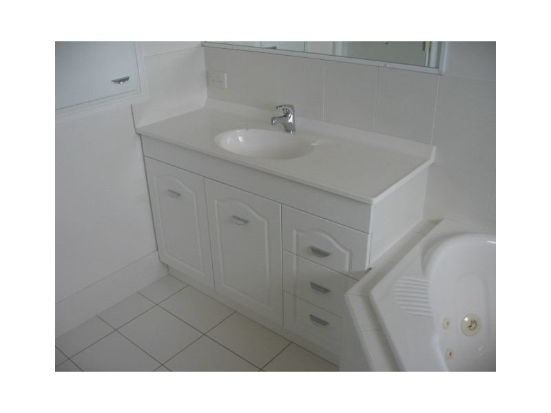 4 Bonnie Place, Craignish QLD 4655