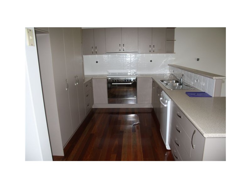 187 Honeyeater Drive, Takura QLD 4655