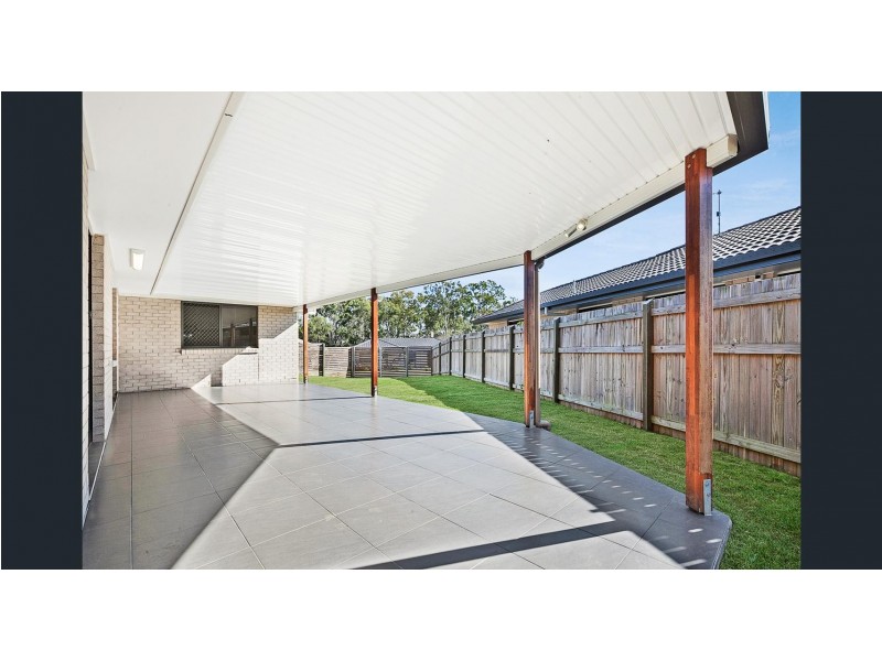 32 Crystal Court, Urangan QLD 4655