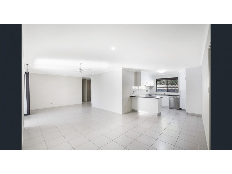 32 Crystal Court, Urangan QLD 4655