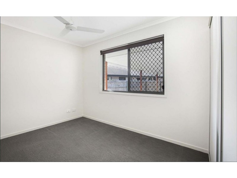32 Crystal Court, Urangan QLD 4655