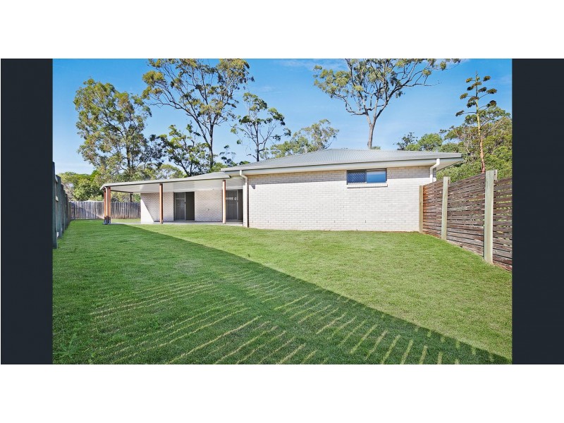 32 Crystal Court, Urangan QLD 4655