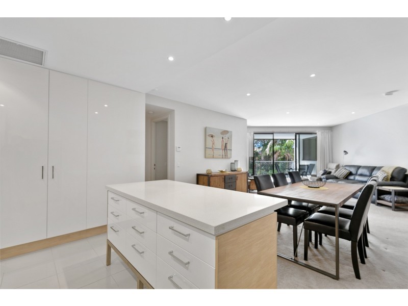 209/468 Esplanade, Torquay QLD 4655