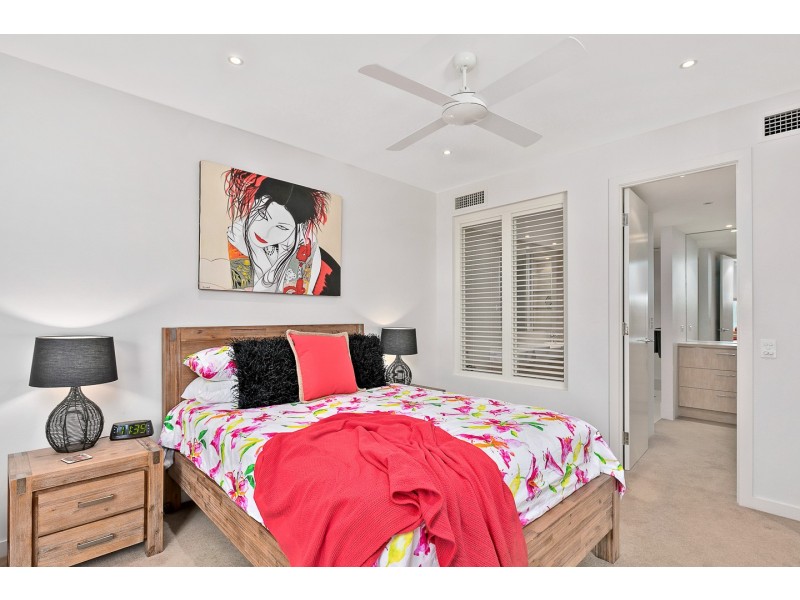 209/468 Esplanade, Torquay QLD 4655