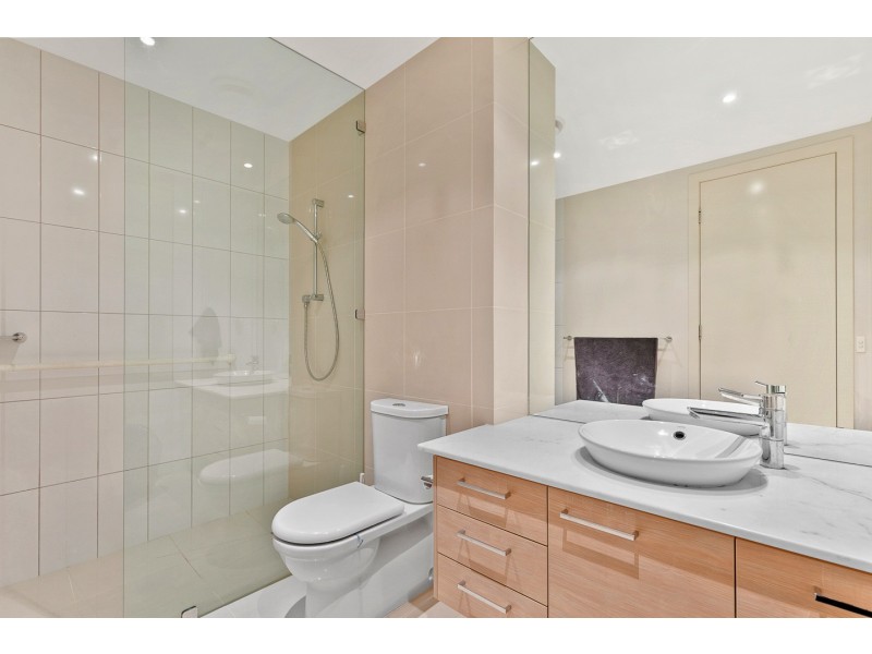 209/468 Esplanade, Torquay QLD 4655
