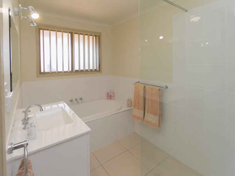 3 Royal Drive, Kawungan QLD 4655