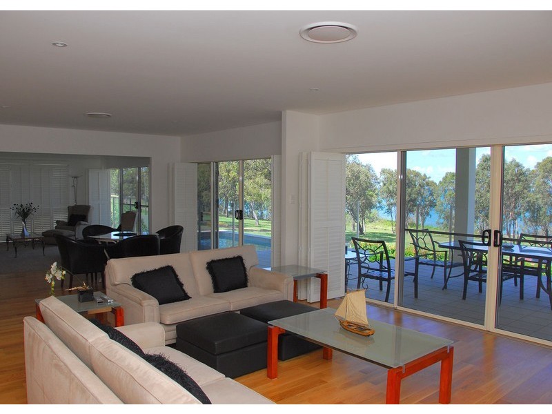 140. Esplanade, Point Vernon QLD 4655