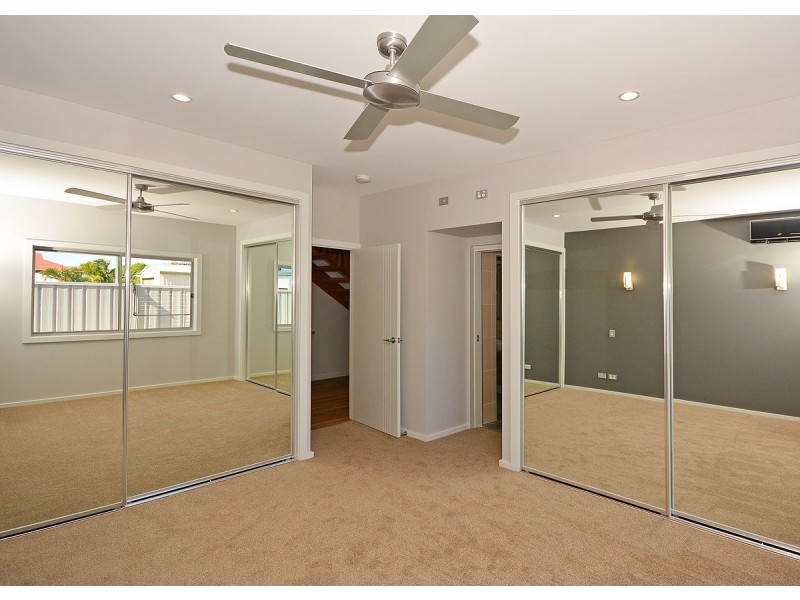 14a Hockley Lane, Urangan QLD 4655