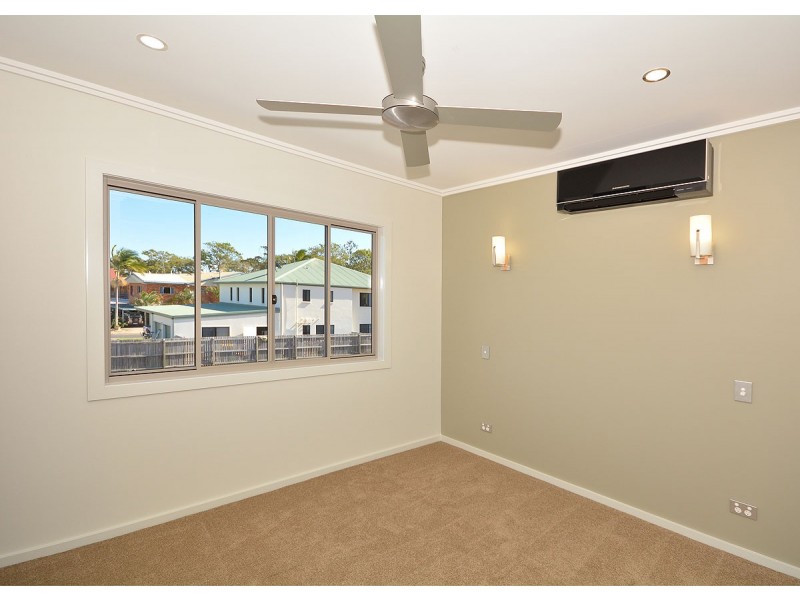 14a Hockley Lane, Urangan QLD 4655