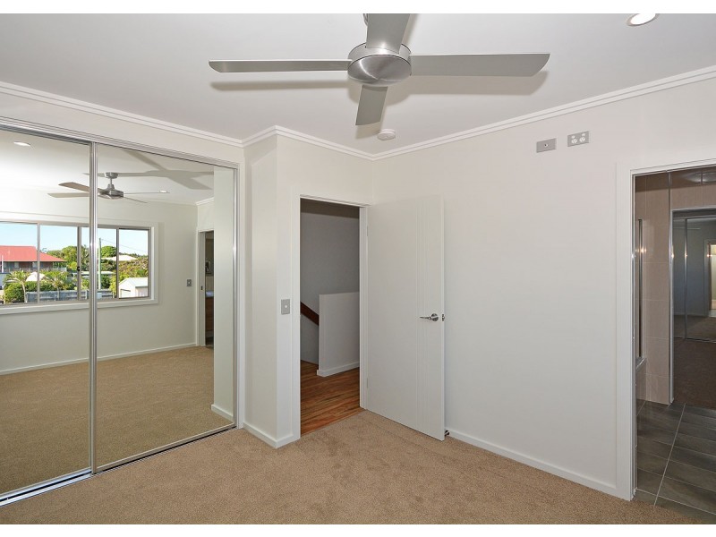 14a Hockley Lane, Urangan QLD 4655