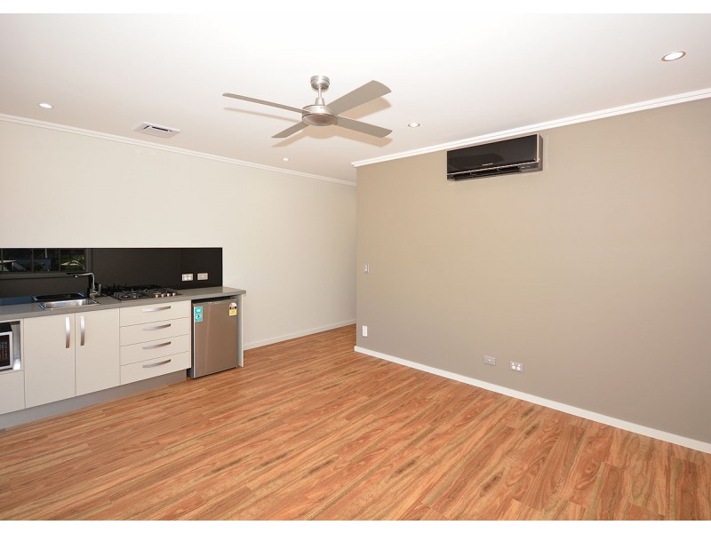 14a Hockley Lane, Urangan QLD 4655