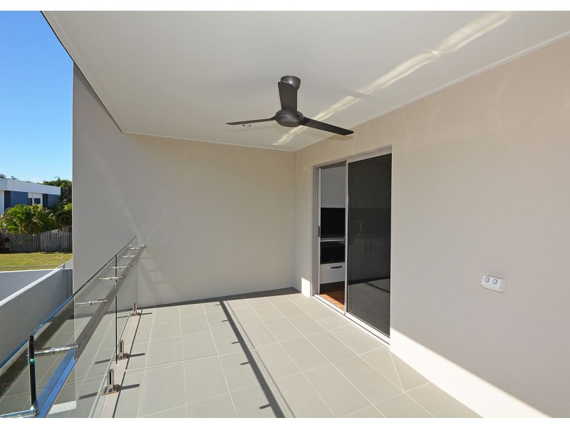 14a Hockley Lane, Urangan QLD 4655