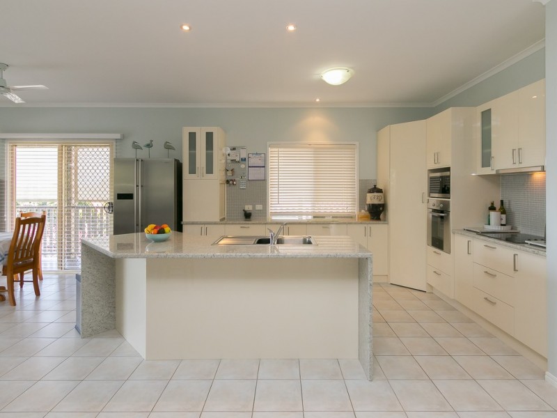 9 Jacaranda Drive, Torquay QLD 4655
