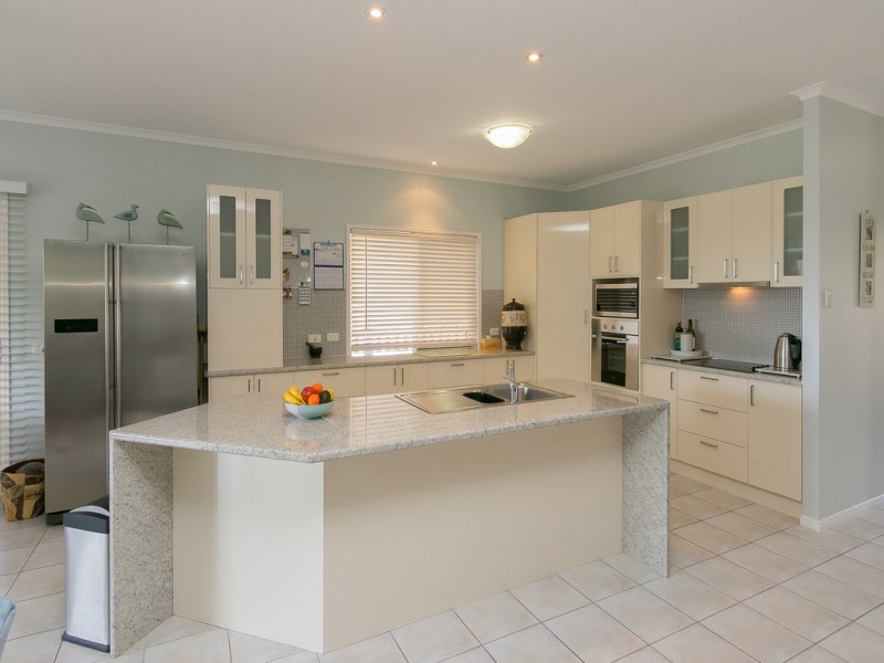 9 Jacaranda Drive, Torquay QLD 4655