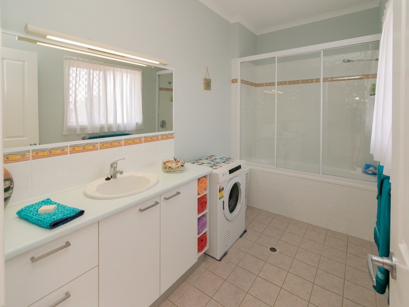 9 Jacaranda Drive, Torquay QLD 4655