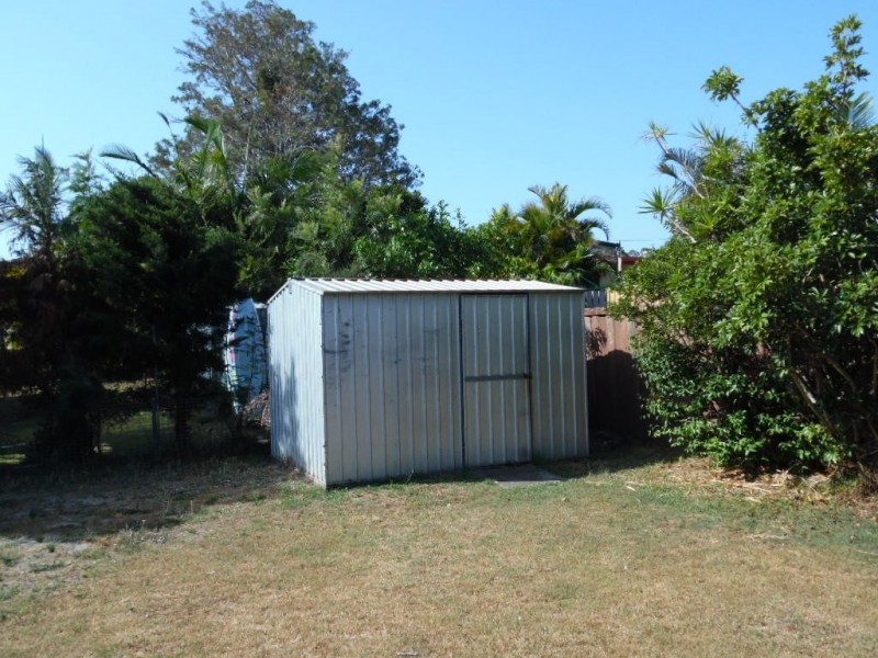 5 Saunders Street, Point Vernon QLD 4655