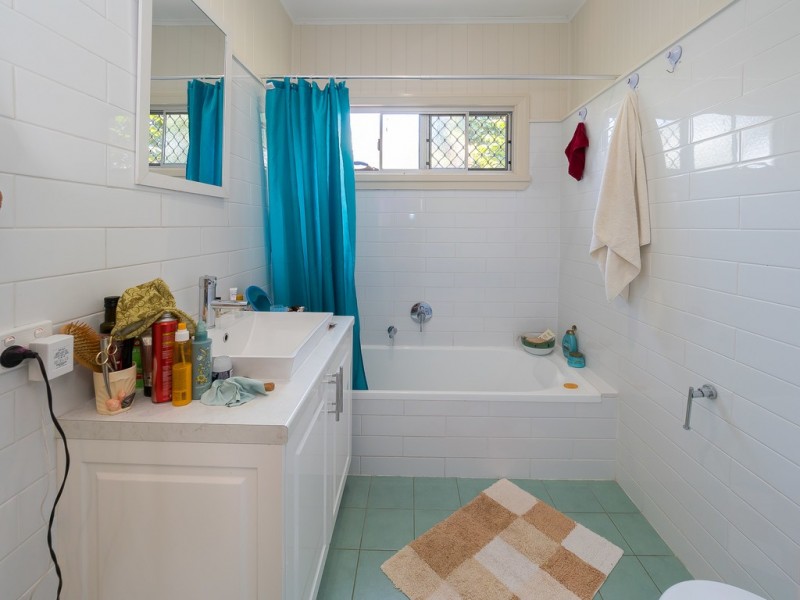 45 Shell Street, Urangan QLD 4655