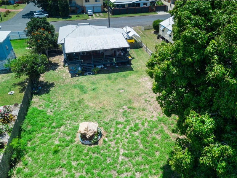 45 Shell Street, Urangan QLD 4655