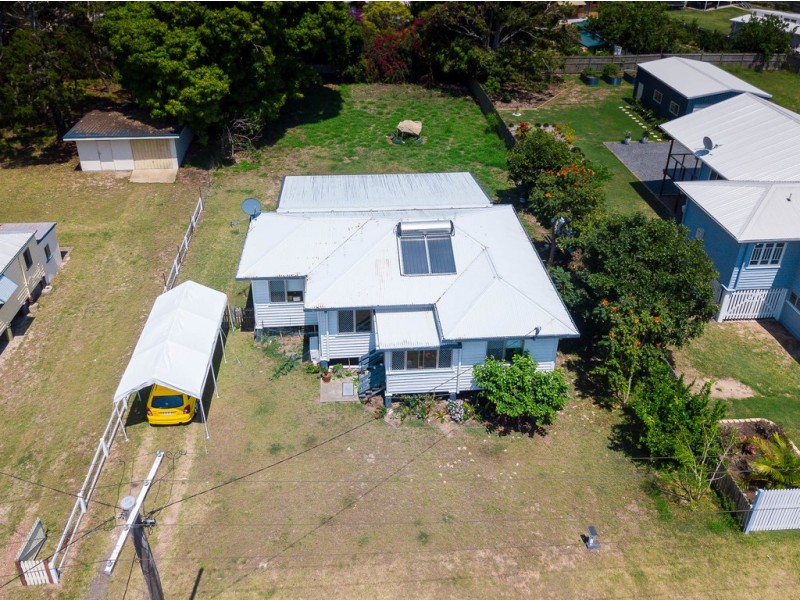45 Shell Street, Urangan QLD 4655