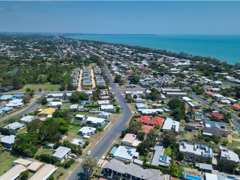 45 Shell Street, Urangan QLD 4655