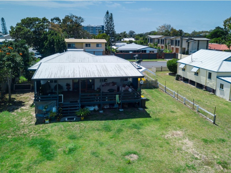 45 Shell Street, Urangan QLD 4655