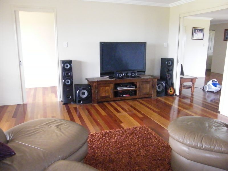 3 Farmhill Place, Takura QLD 4655