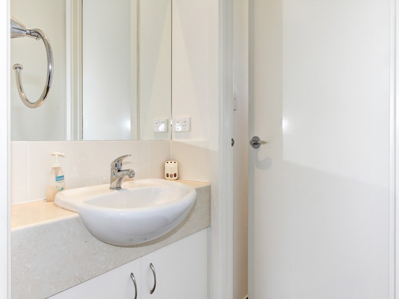 3/542 Esplanade, Urangan QLD 4655