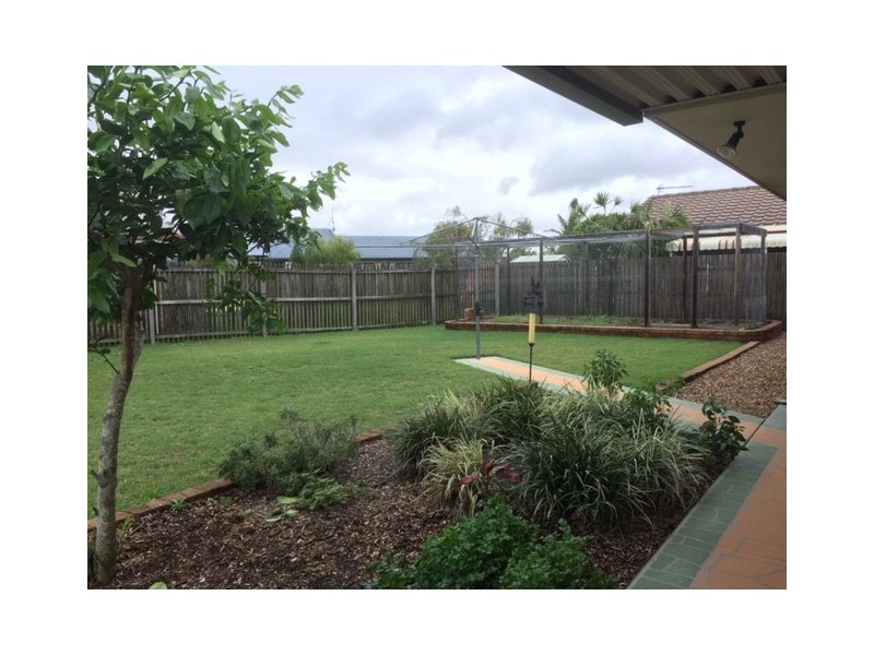 16 Lido Parade, Urangan QLD 4655