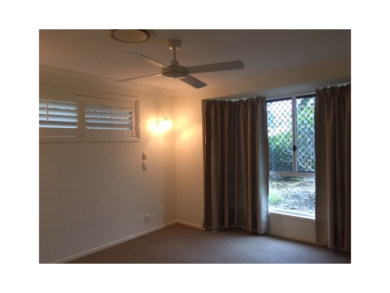 16 Lido Parade, Urangan QLD 4655