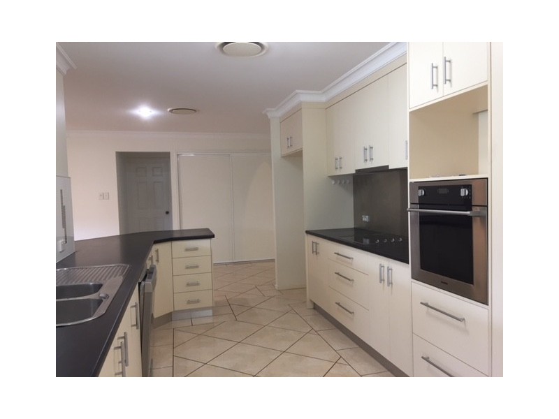 16 Lido Parade, Urangan QLD 4655