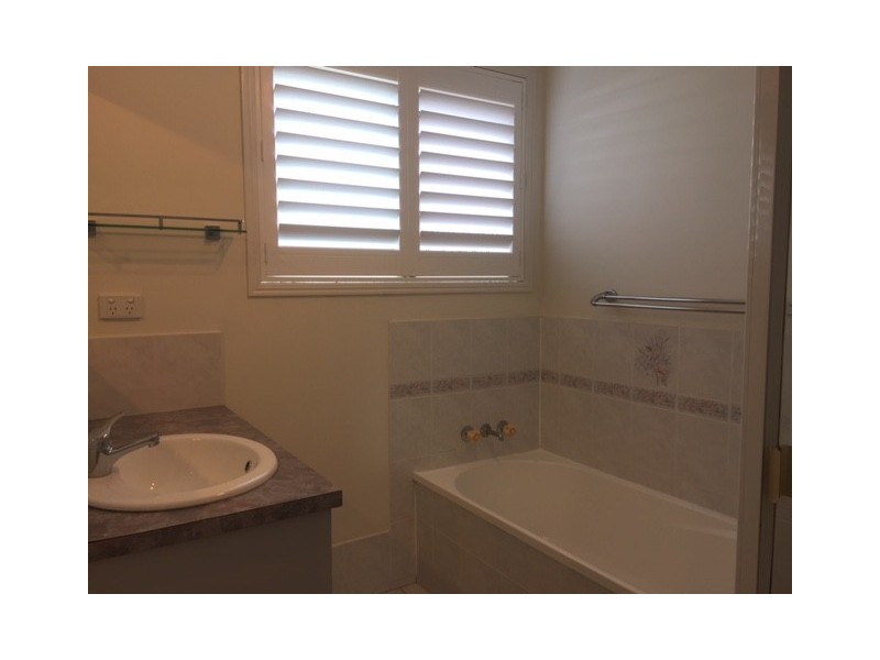 16 Lido Parade, Urangan QLD 4655