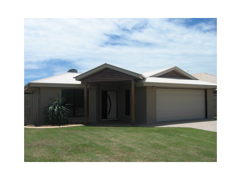 17  Kestrel Court, Eli Waters QLD 4655
