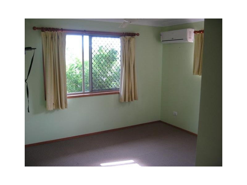 1 Fiona Court,, Urangan QLD 4655