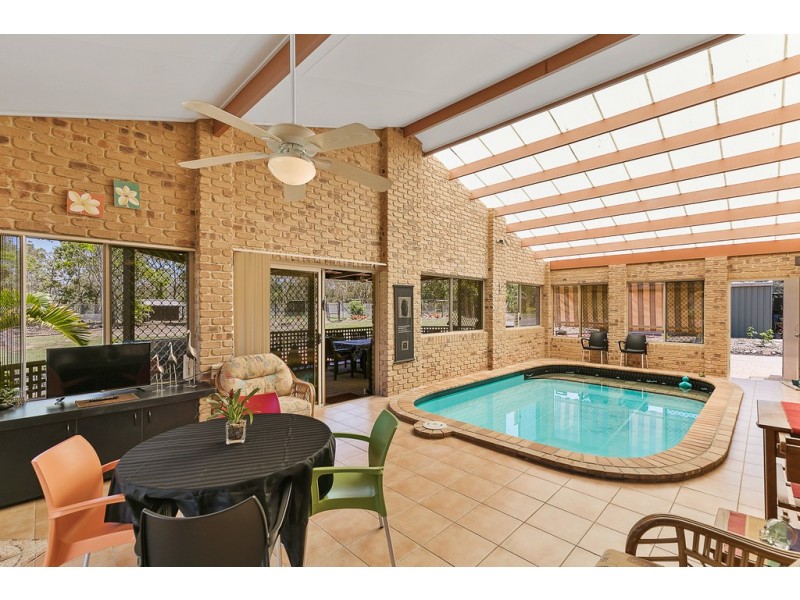 41 Shore Road East, Urangan QLD 4655