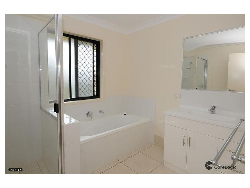 86 Endeavour Way, Eli Waters QLD 4655